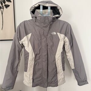 The North Face Two-Tone Gray and Cream Jacket. 2 in 1 size SP